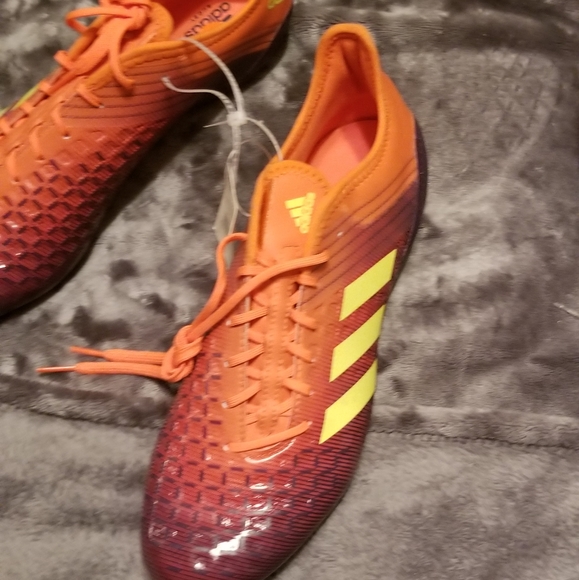 ADIDAS PREDATOR - Picture 1 of 5